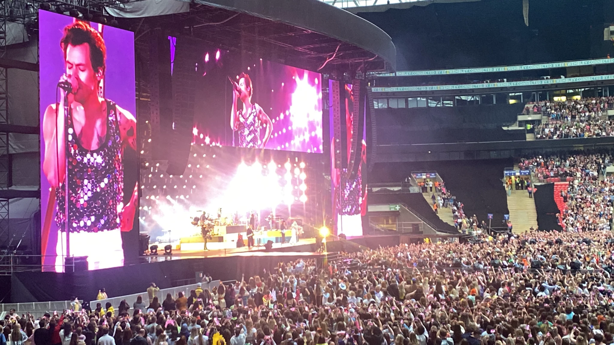 Harry Styles hero image